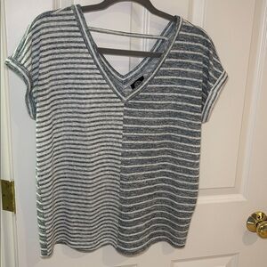Bobeau Grayish Blue and White Striped Knit Top size M - excellent condition